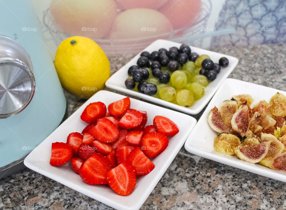 Smoothie making with fresh, homegrown fruit