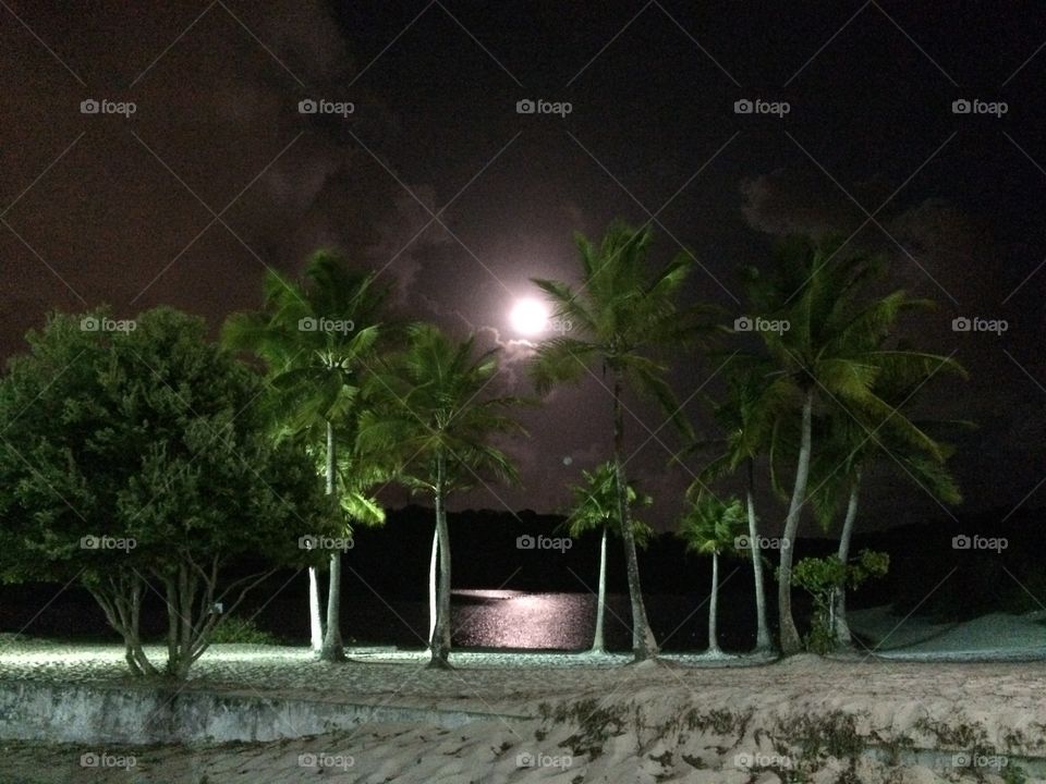 Full moon at Lake Abaeté - Salvador Brasil