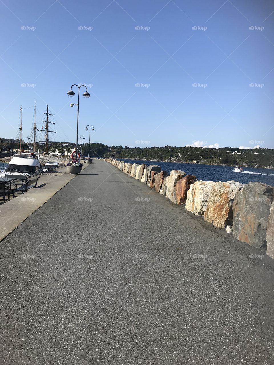 This picture is taken from the breakwater in Bekkjarvik in Austevoll.             