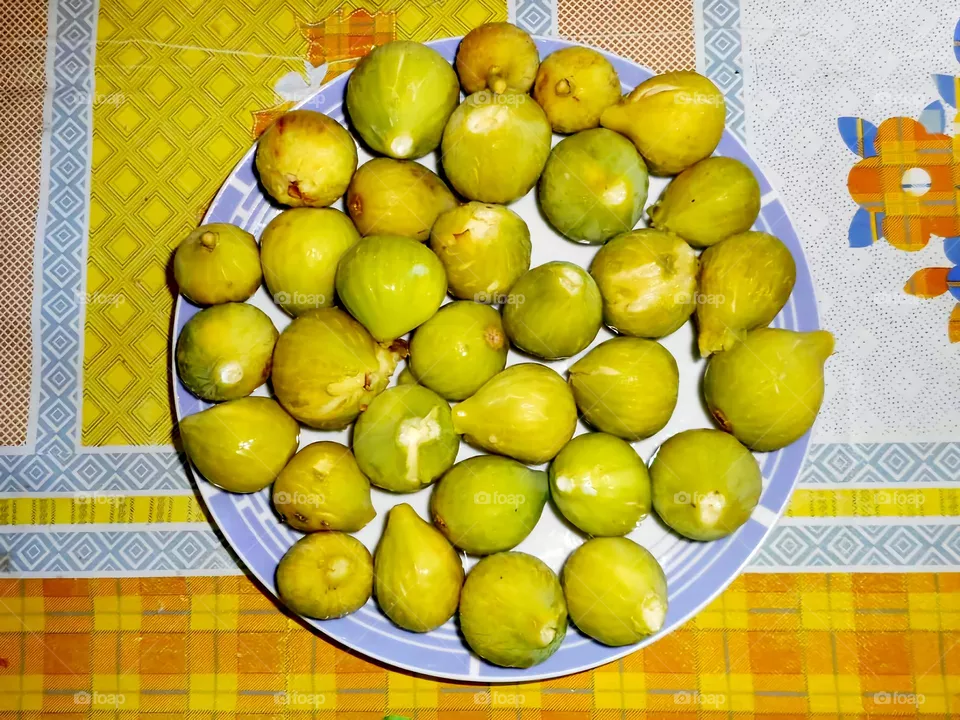 Organic fresh figs from the Italian island of Ischia