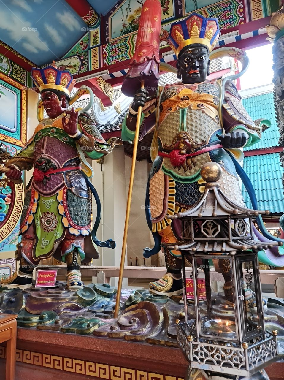 china gate guard statue