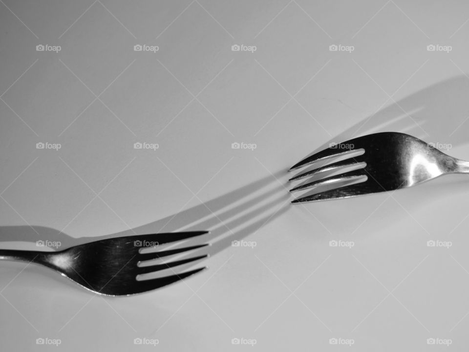 Cutlery shadow