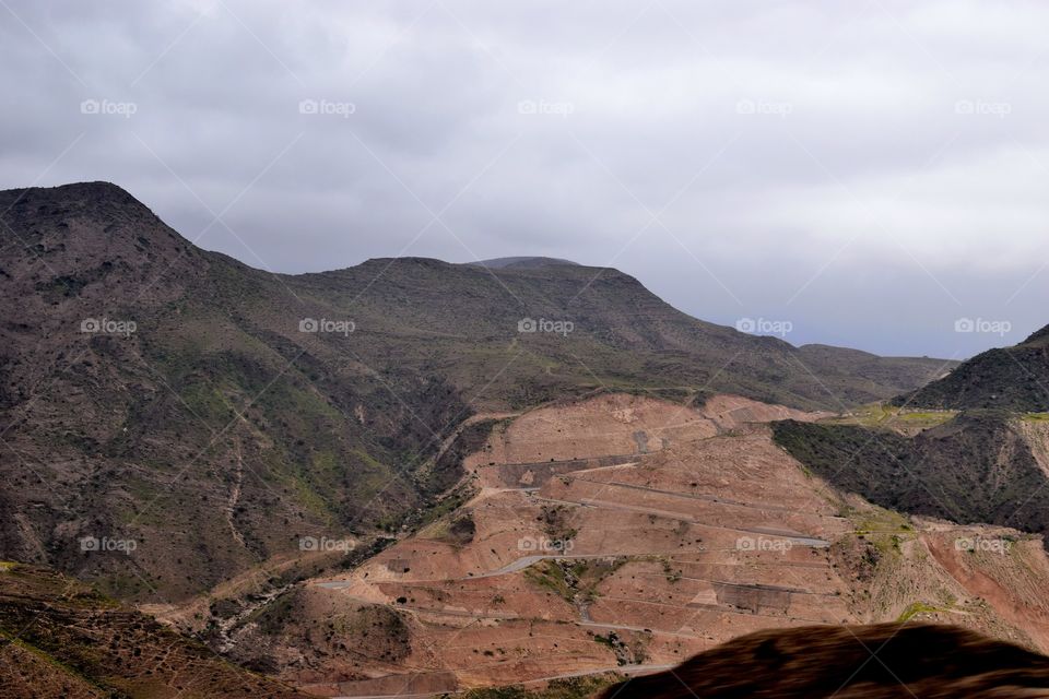 Driving on dangrious road