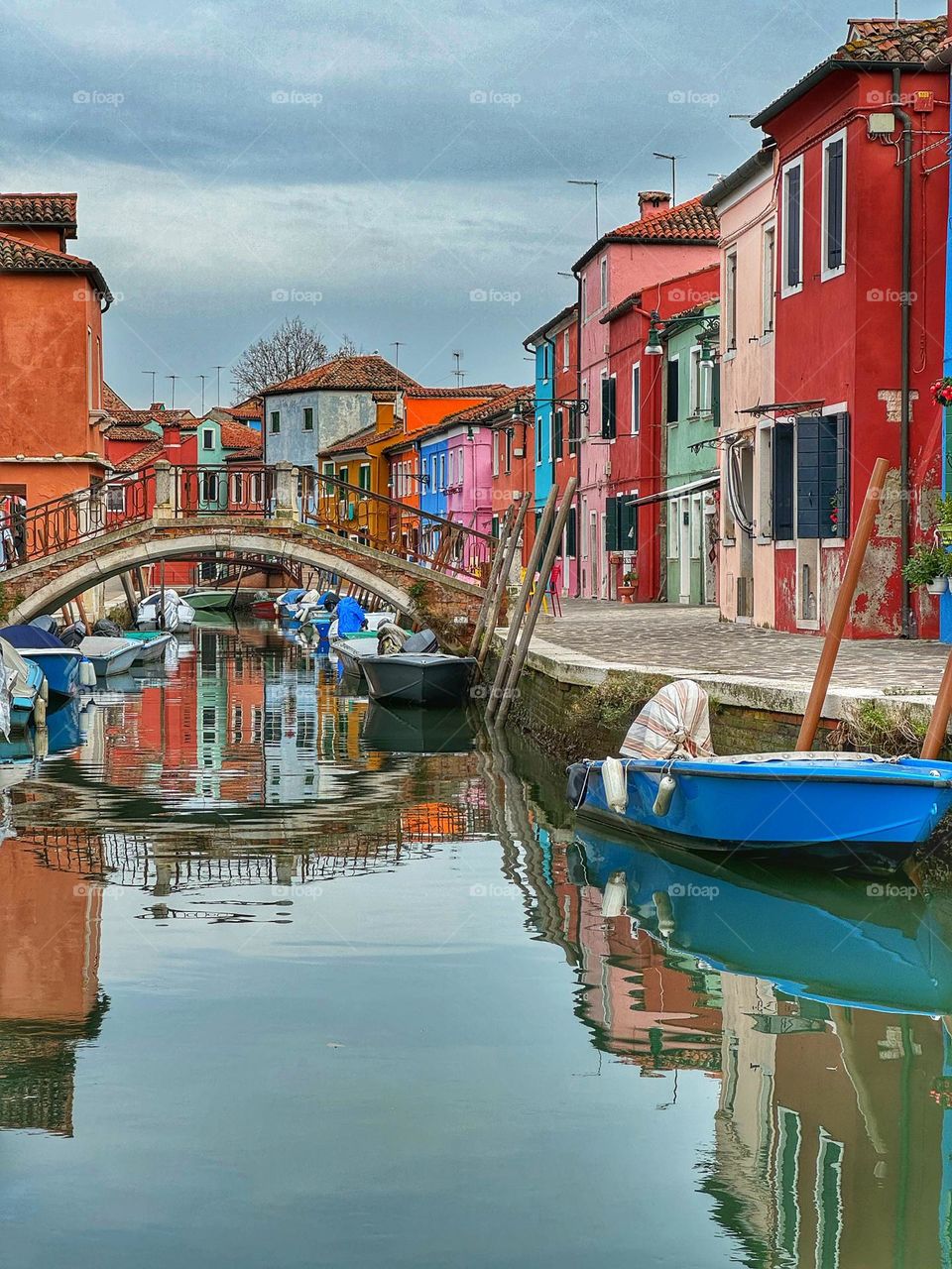 The famous colorful houses in Burano🦔