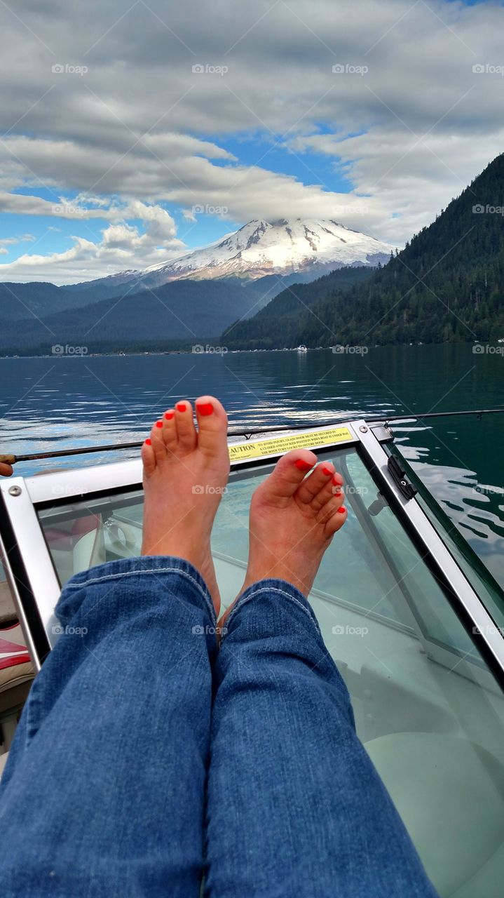 Pure Relaxation. Fishing at Mount Baker