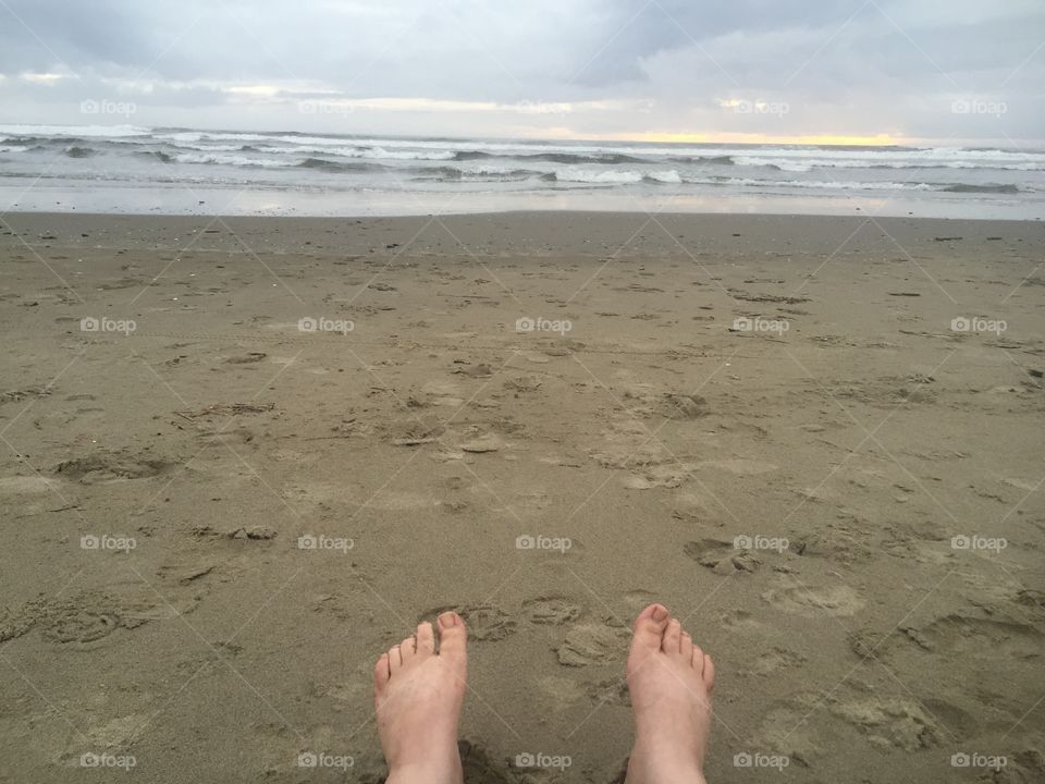     Point of view of the ocean at dusk