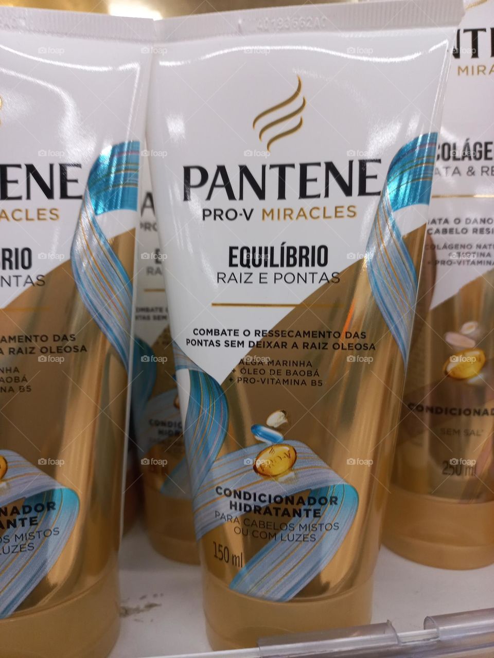 Cabelos com luzes, mistos , opacos, raiz oleosa e pontas ressecadas ? Use  o Condionador  hidratante EQUILÍBRIO PANTENE  com Alga Marinha, Óleo de Baobá e Pro-Vitaminas B5, além de equilibrar os níveis de oleosidade no couro cabeludo...
