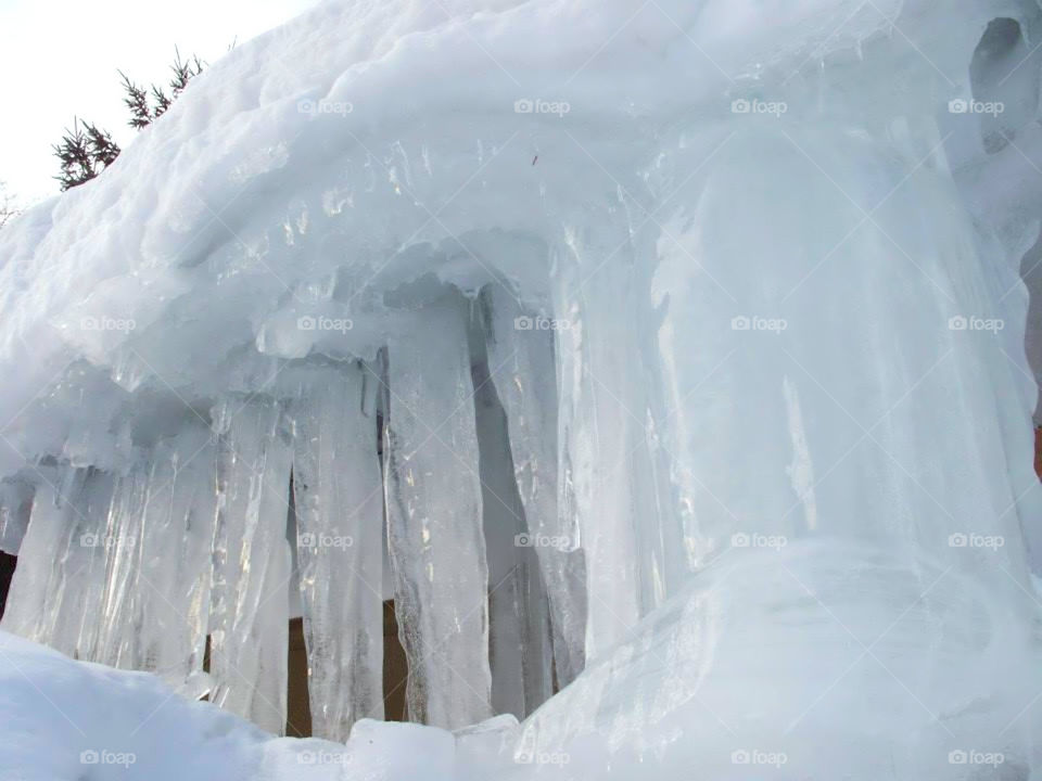 huge icicles 