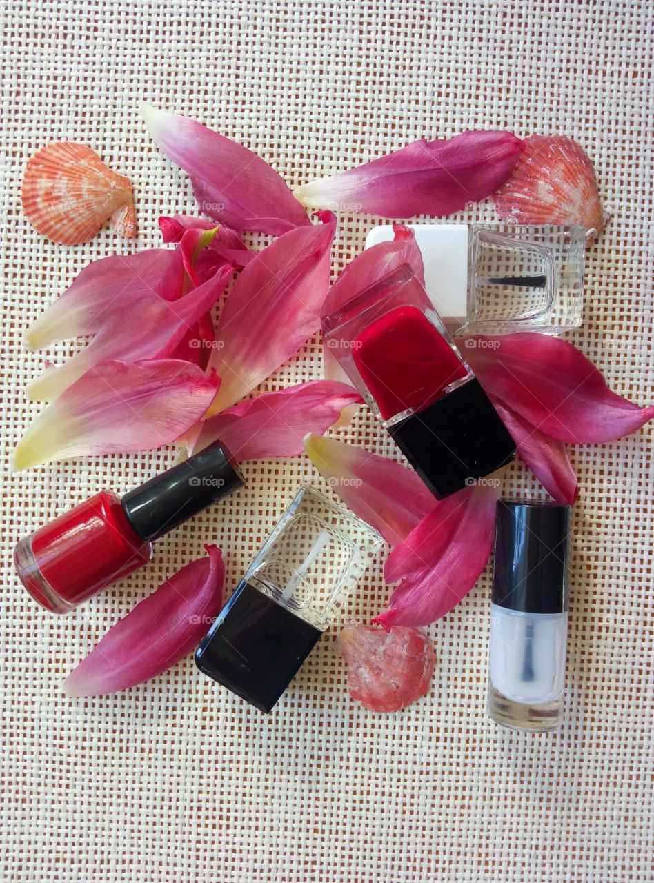 red nail polishes