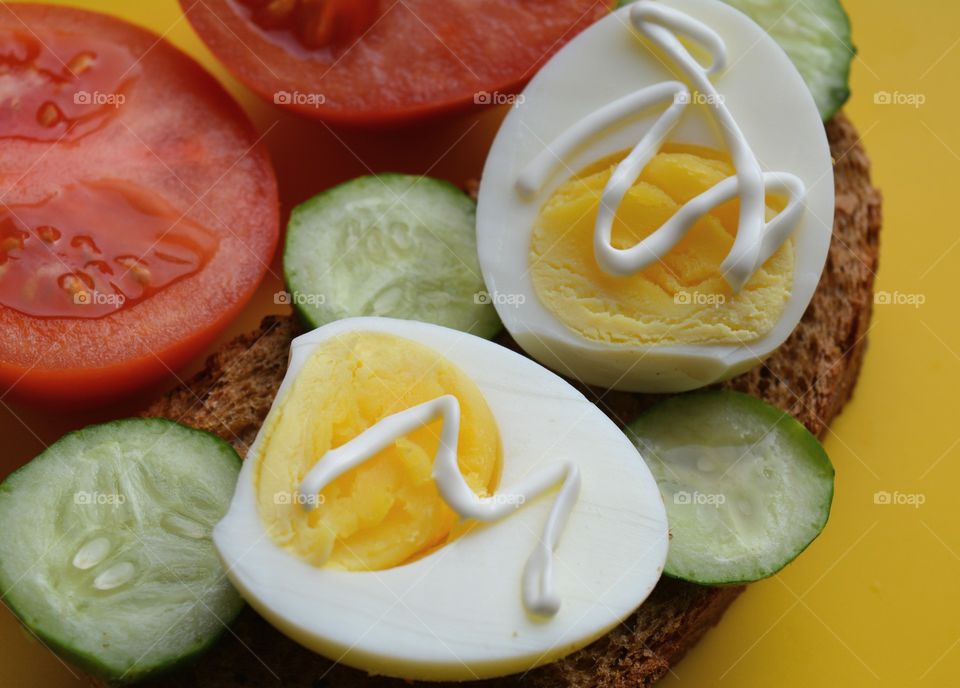 sandwiches with eggs and vegetables