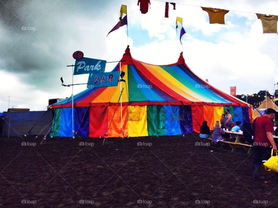 Rainbow circus 