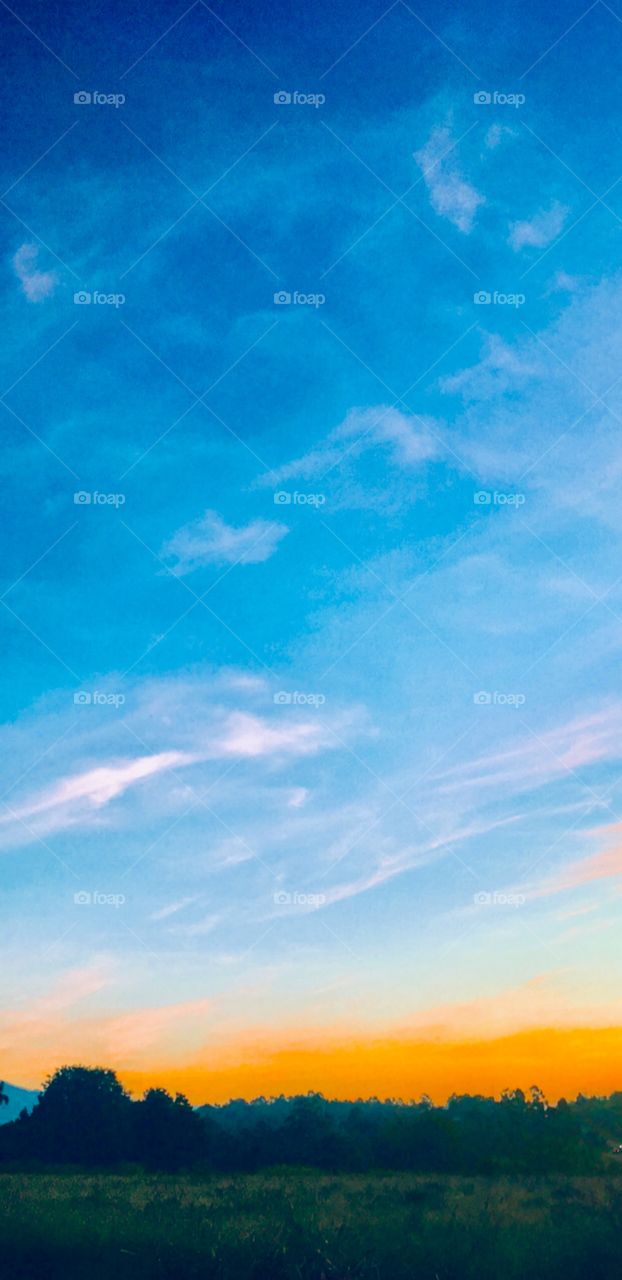🗾Um #céu #azul e #rosa totalmente inspirador! Não é para admirar?
Simplesmente completar a beleza gratuita da #natureza nesta #pintura do infinito.
🎨 
#paisagem #fotografia #mobgrafia #inspirador #sky #landscapes #picture #landscapes #goodmorning