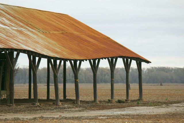 Delta Barn