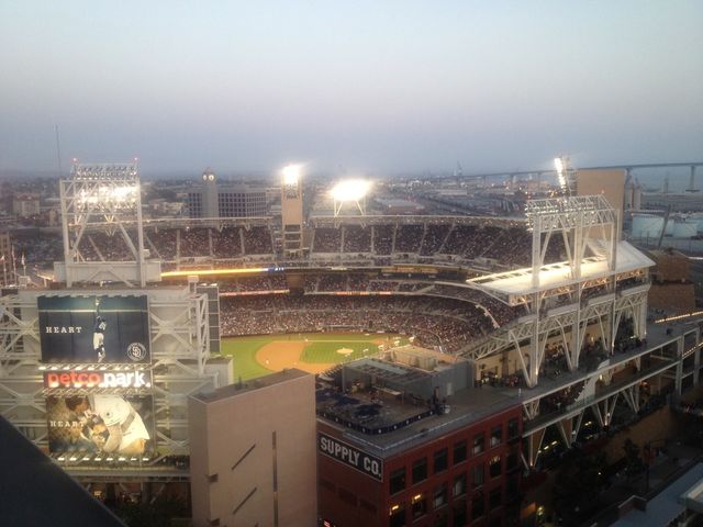 Night game 