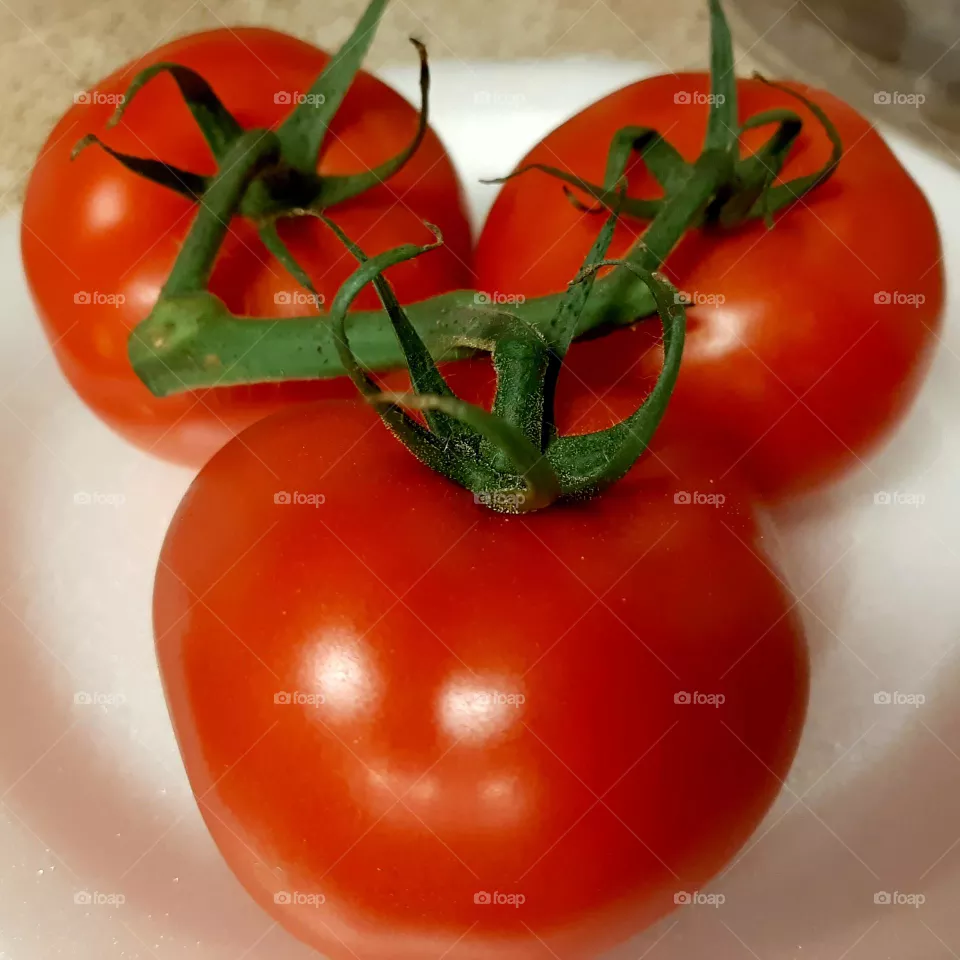 Ripe tomatoes 🍅