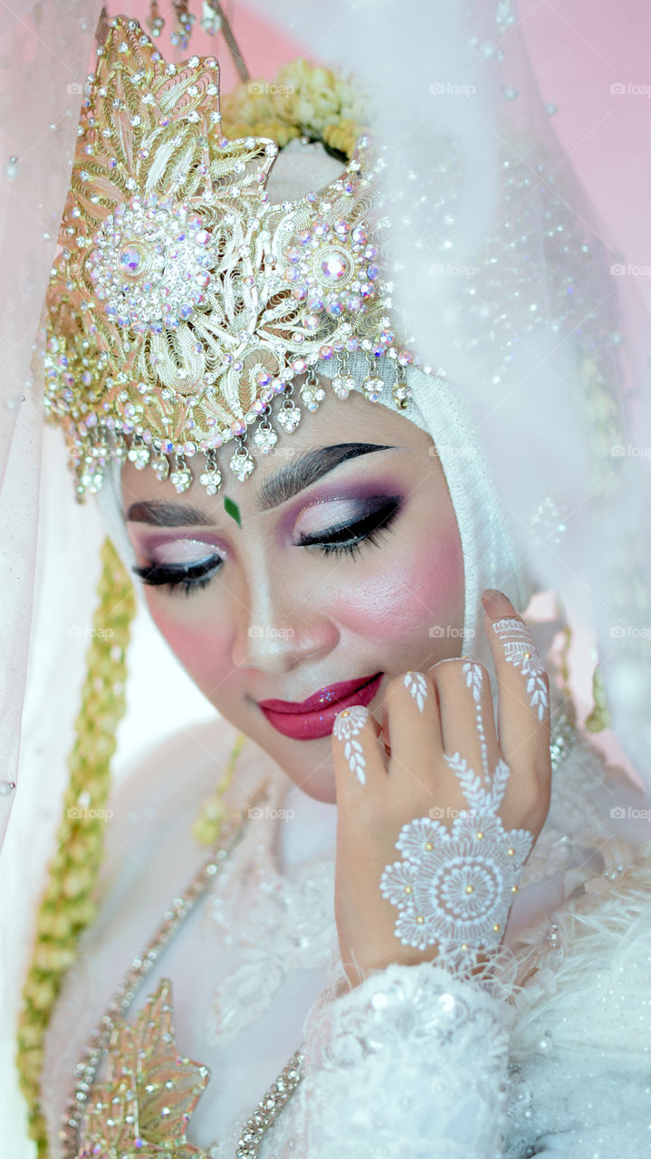 pose wedding makeup