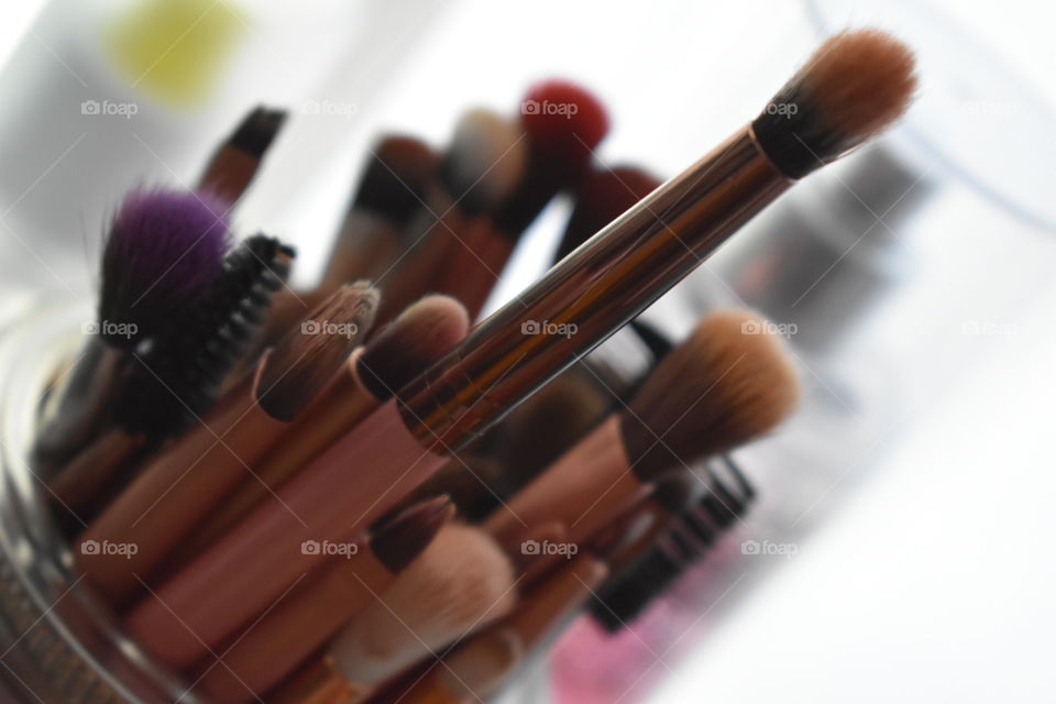 makeup brush