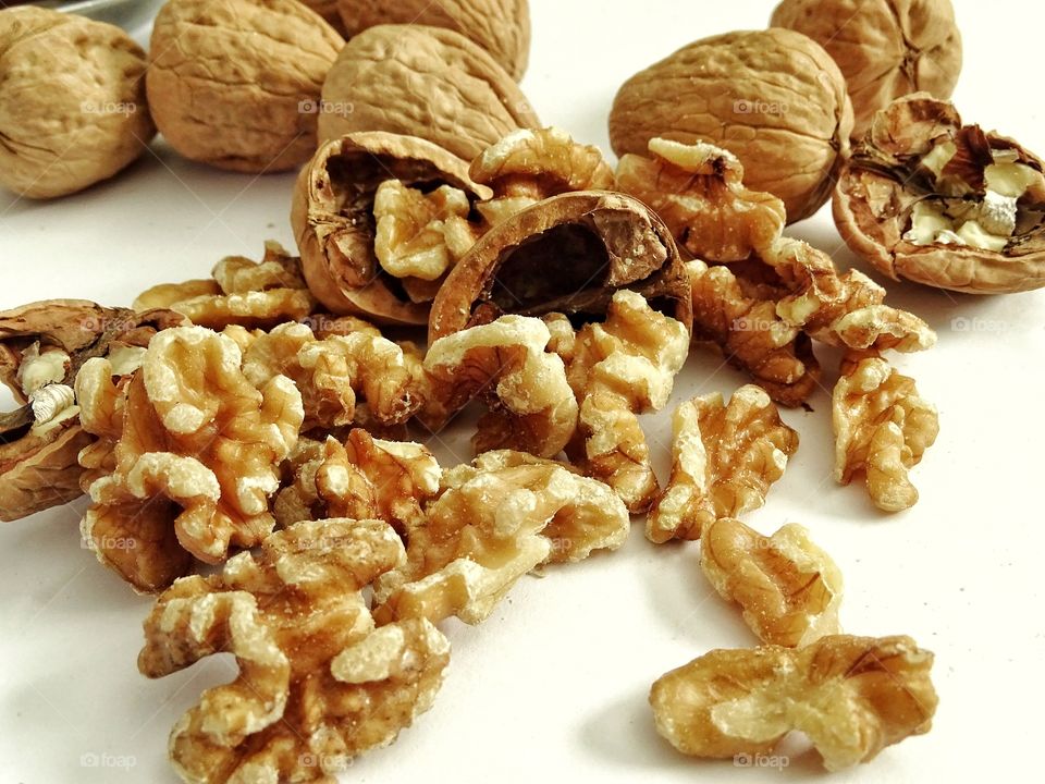 Wallnuts and nutshells