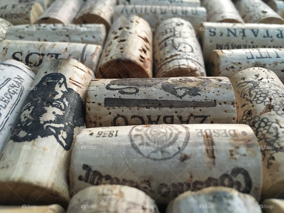 Random wine corks