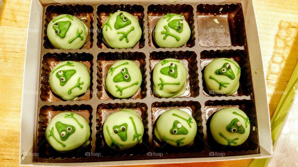 world's cutest frog truffles