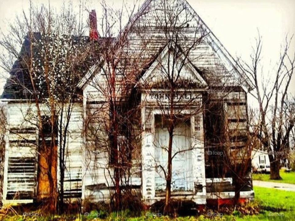 Bardolph, Illinois abandoned town hall.