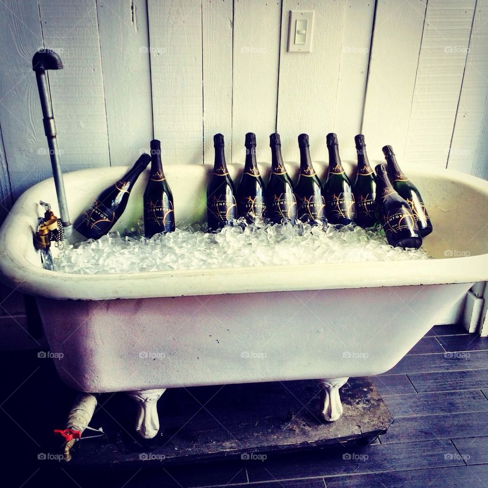 Champagne Bath