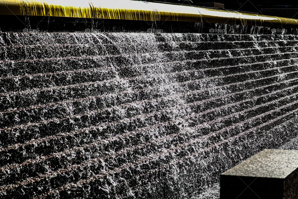 fountain at crown center