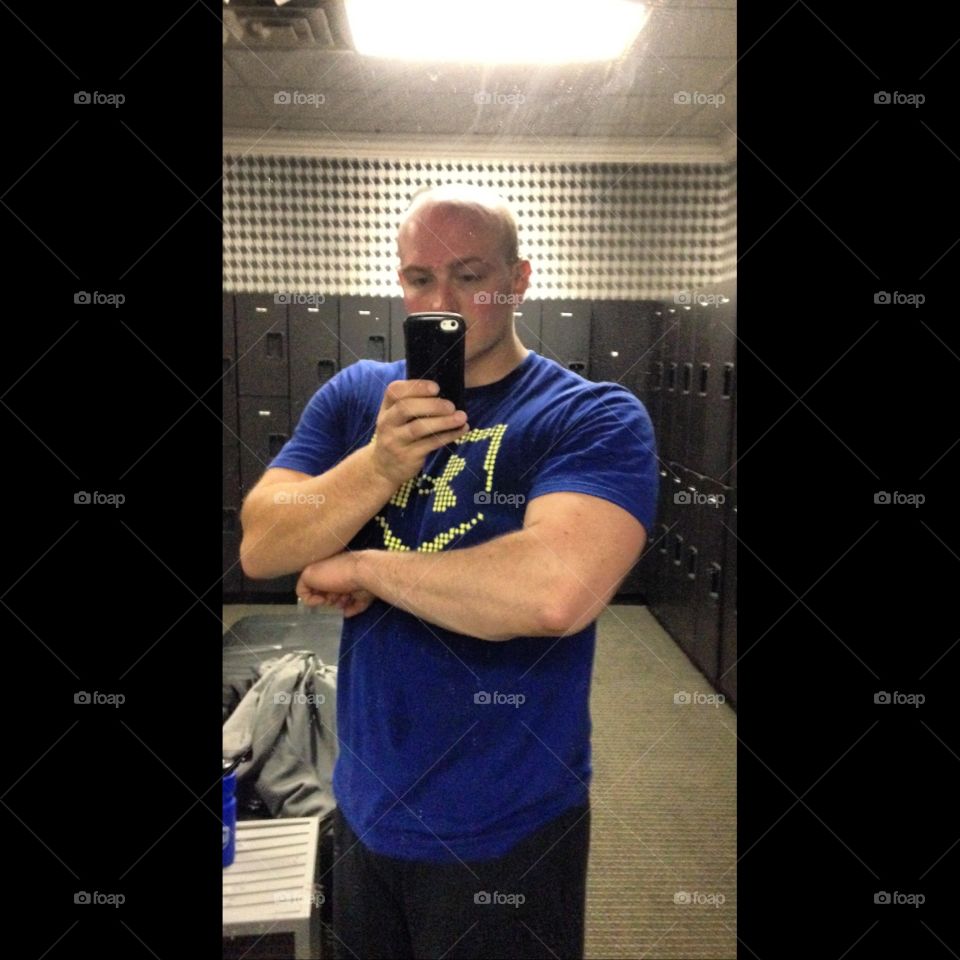 Gym selfie. Mirror picture.