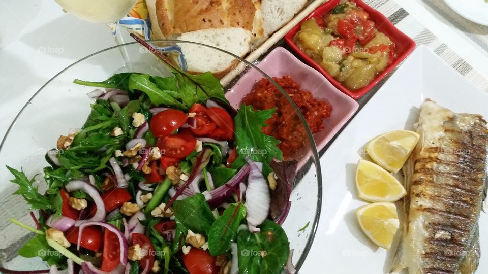 fish and salad medetiranian cuusine