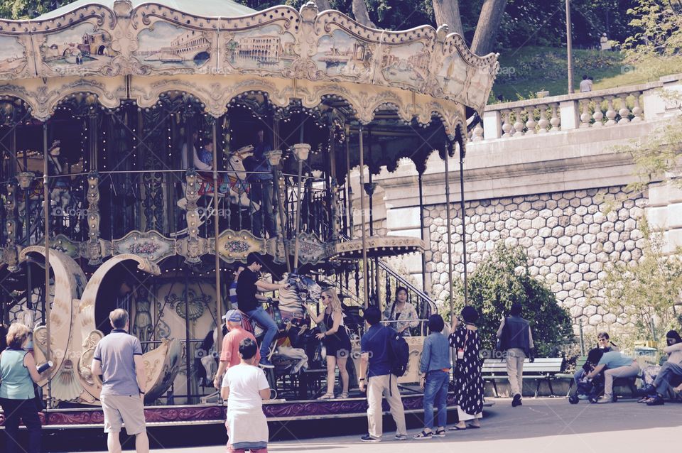 Carousel outside the sacre coeur