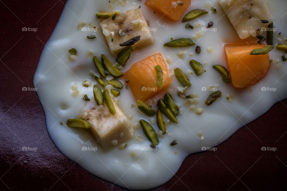 Yoghurt and fruit 