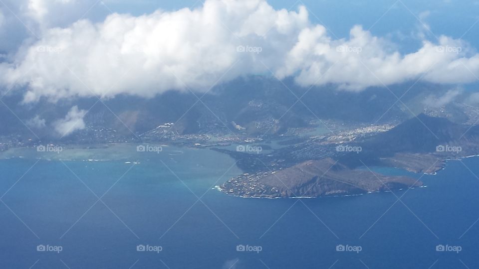 plane view of the island of Oahu, Hawaii.