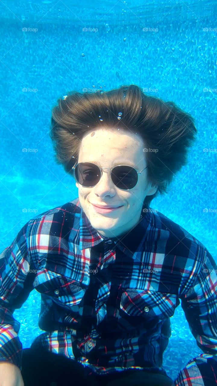 underwater portrait with Samsung