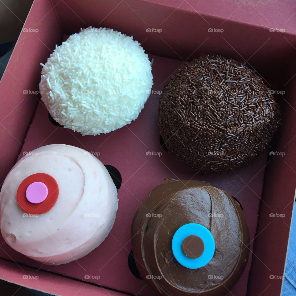Bakery Cupcakes In A Box