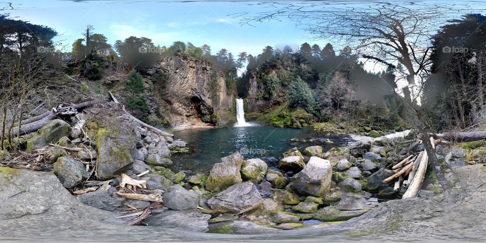 toketee falls. beautiful place in oregon