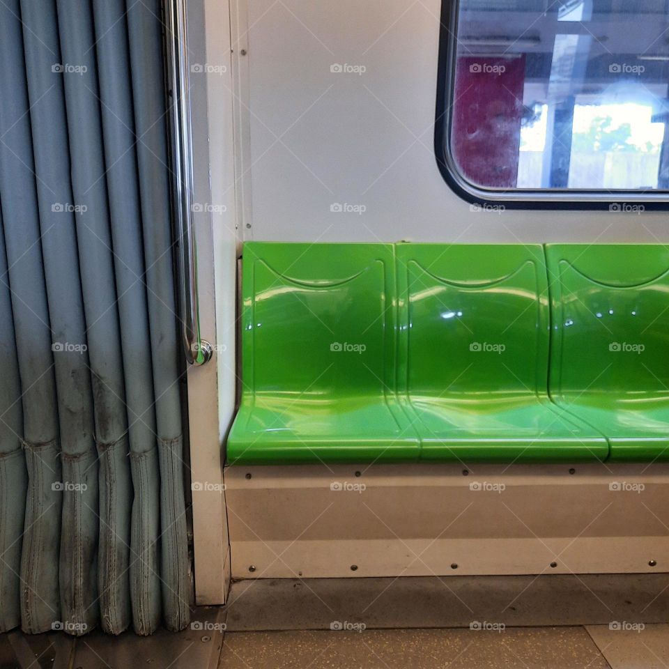empty train seats