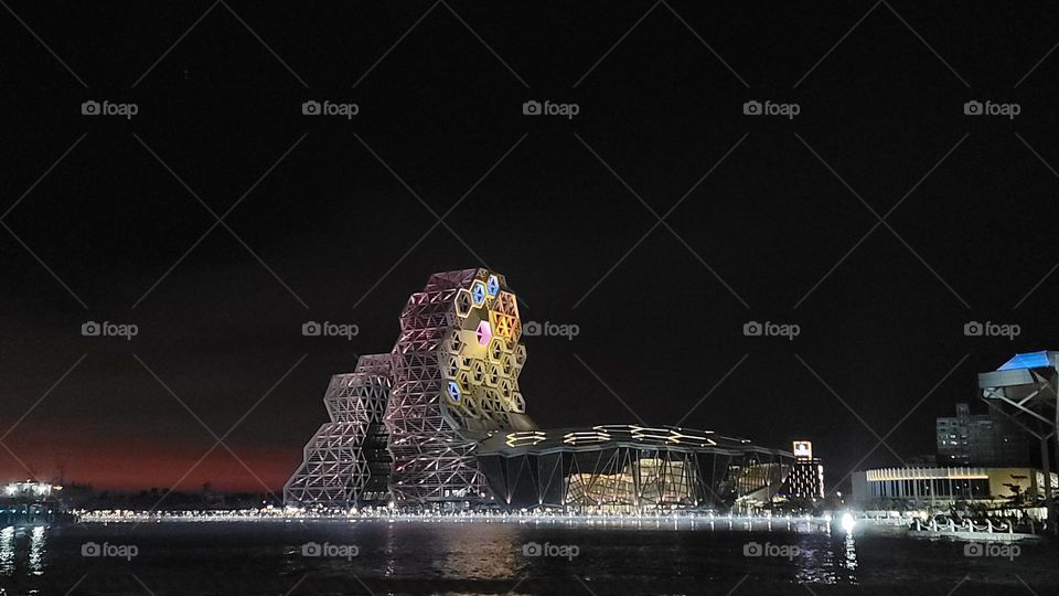 "Kaohsiung Music Center.Designed by Manuel Alvarez Monteserin Lahoz. Got FIABCI World Prixd'Excellence Awards 2021. The appearance design is based on the ups and downs of the waves."Wave Towers"