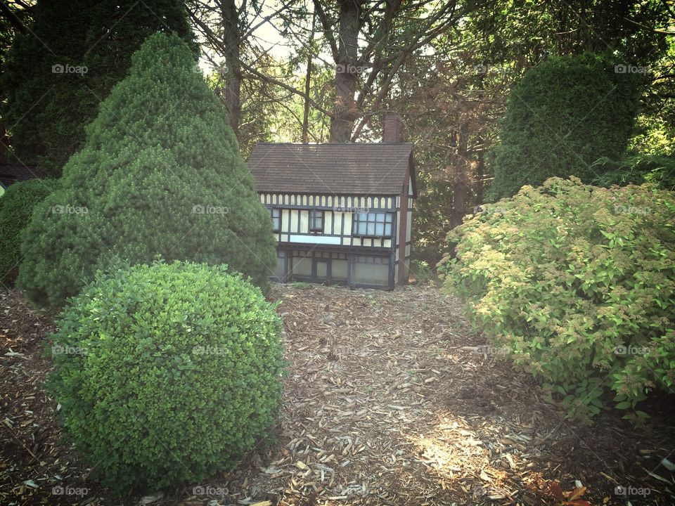 Shakespeare miniature house