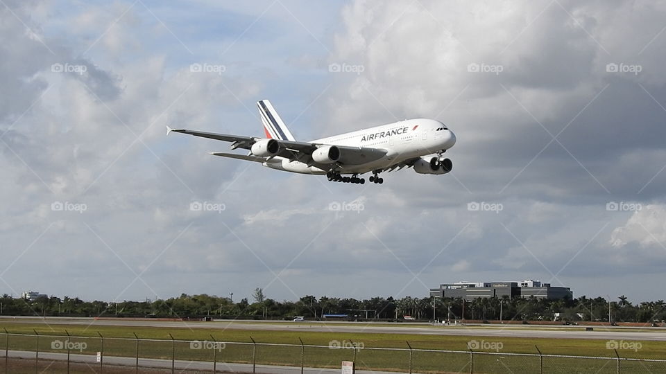 Air France Airbus A380 Landing at Miami International Airport on Runway 9 