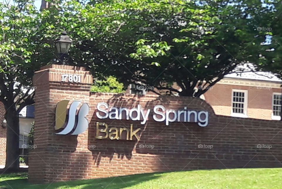 Sandy Spring Bank sign