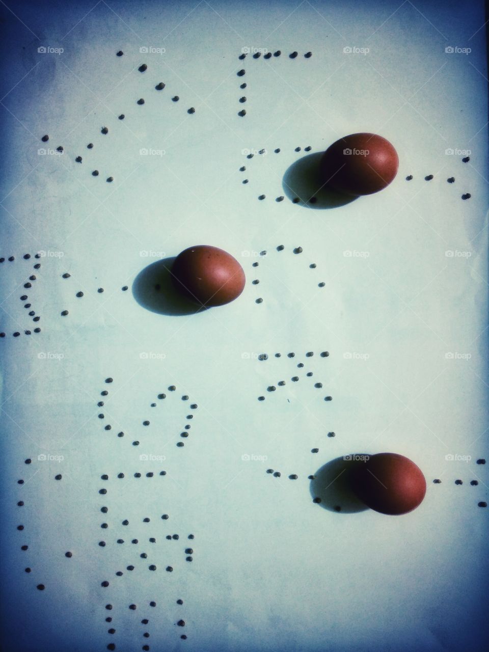 Art of luck with eggs and granules