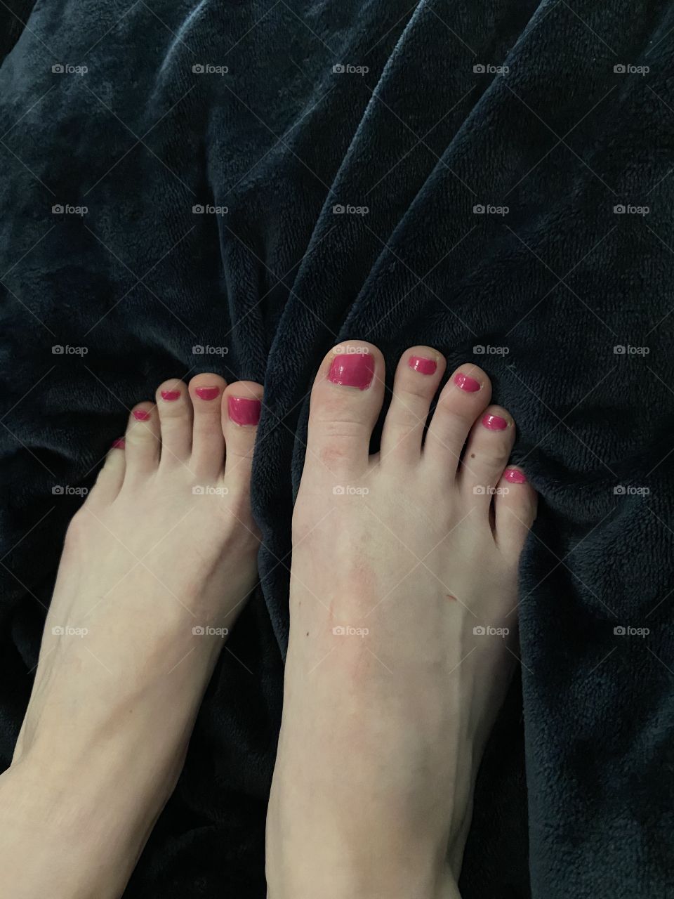 freshly painted toes 