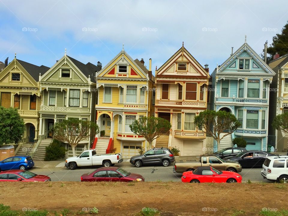 Colorful houses at Alamo square, San Francisco 