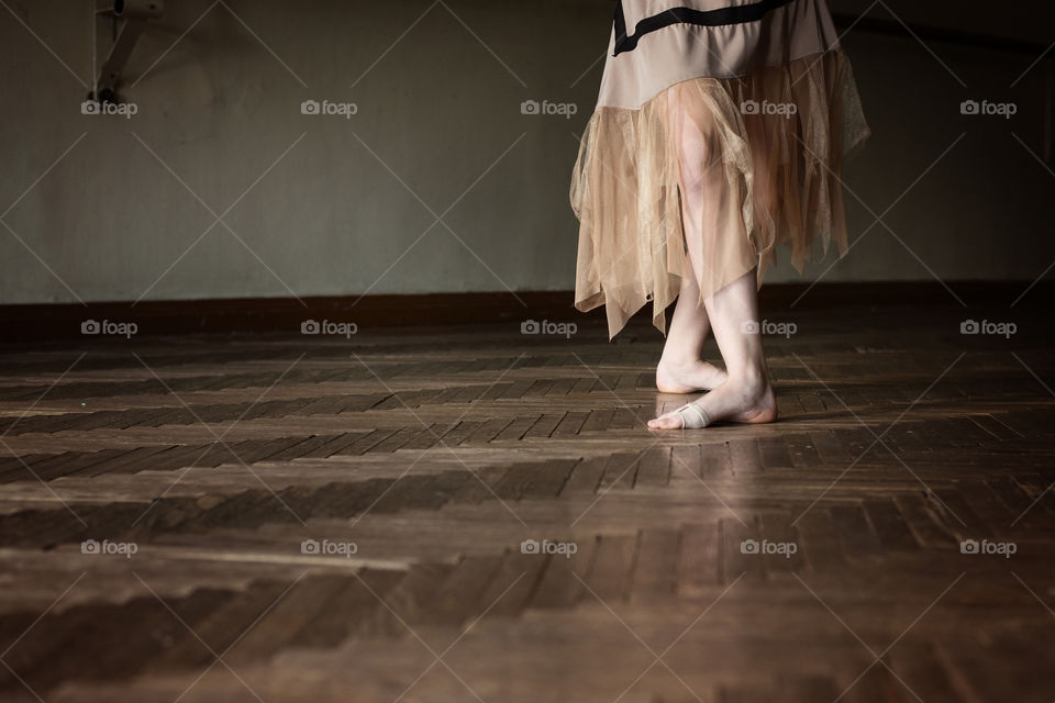 girl dancing in the studio