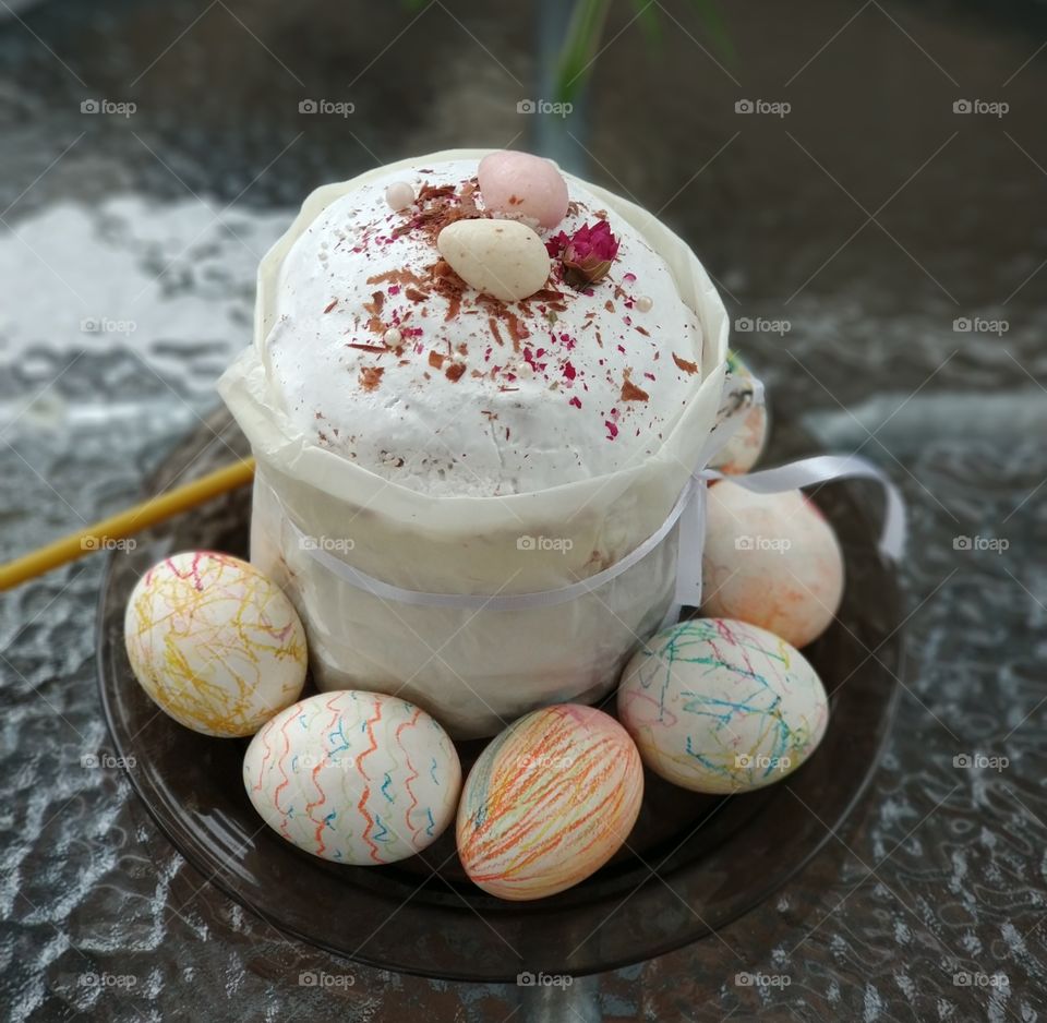 Easter cake with eggs