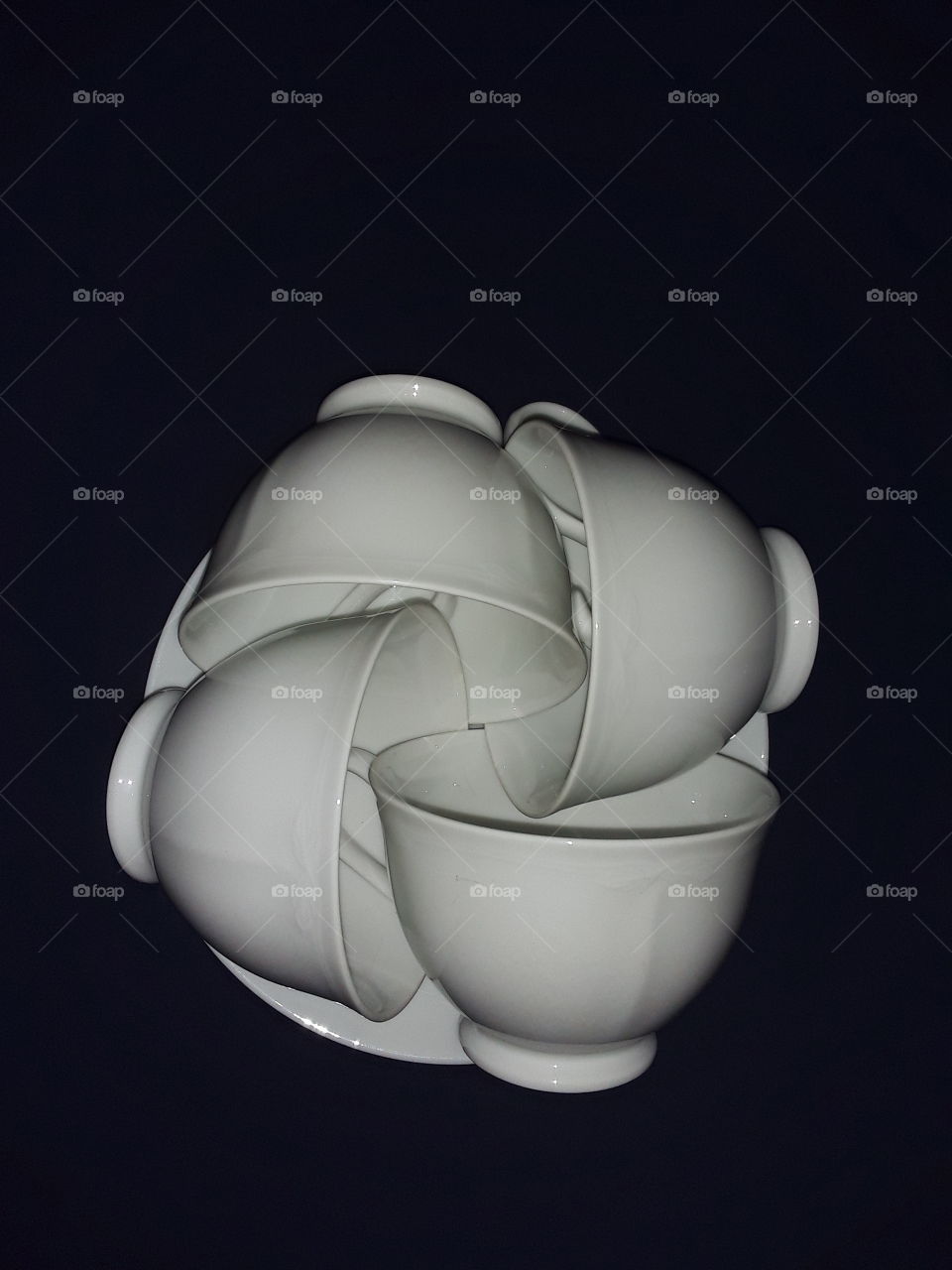 tea cups, A tea cup is a cup for drinking tea. It may be with or without a handle, generally a small one that may be grasped.