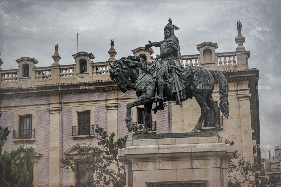 Jaime I Estatua Ecuestre. Jaime I, Estatua Ecuestre en el Parterre de Valencia (Valencia - Spain)