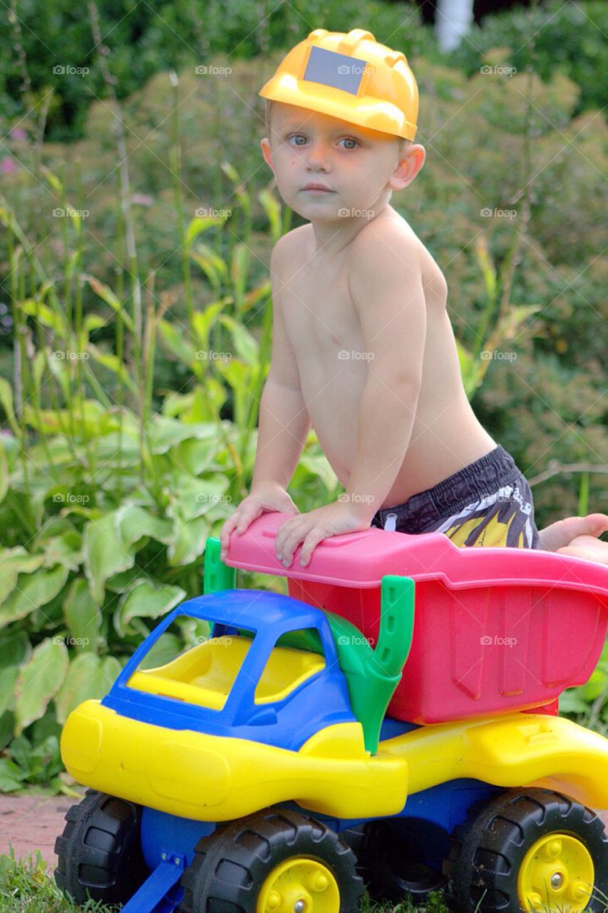 Portrait of shirtless boy