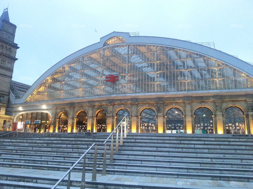 Liverpool Train Station 