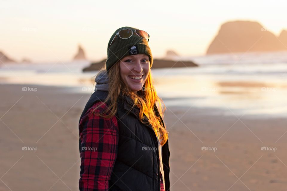 Melissa at her favorite place- the Oregon coast 💕